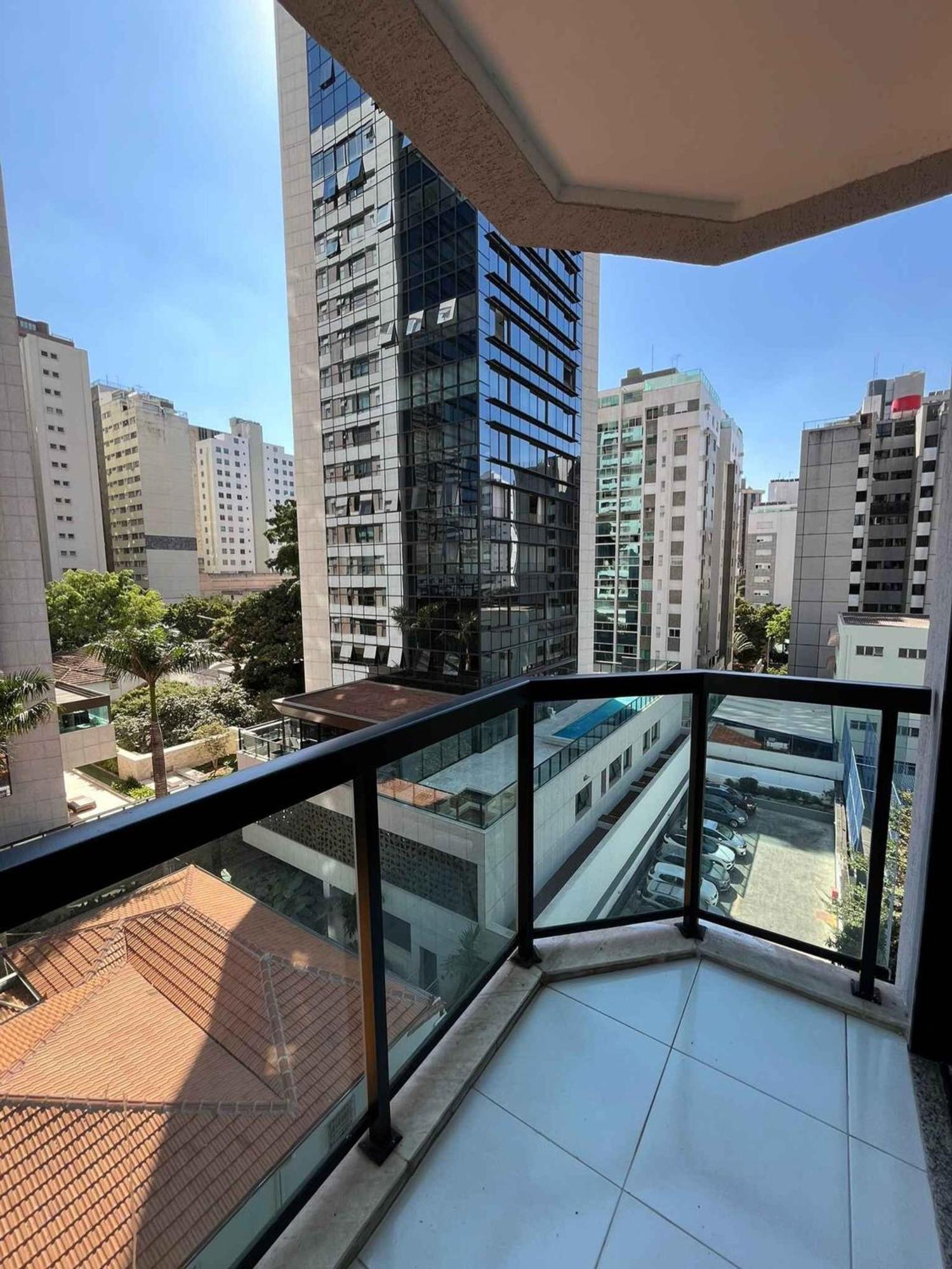 Lk Funcionarios 4 Apartment เบโลโอรีซอนชี ภายนอก รูปภาพ